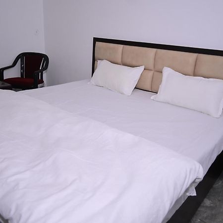 Shri Narayanam Guest House And Home Stay Ayodhya Ngoại thất bức ảnh