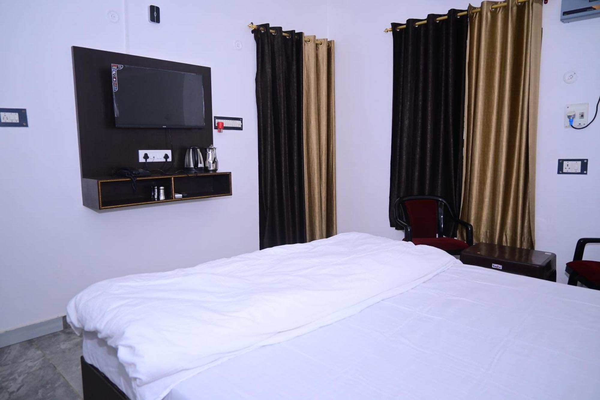 Shri Narayanam Guest House And Home Stay Ayodhya Ngoại thất bức ảnh