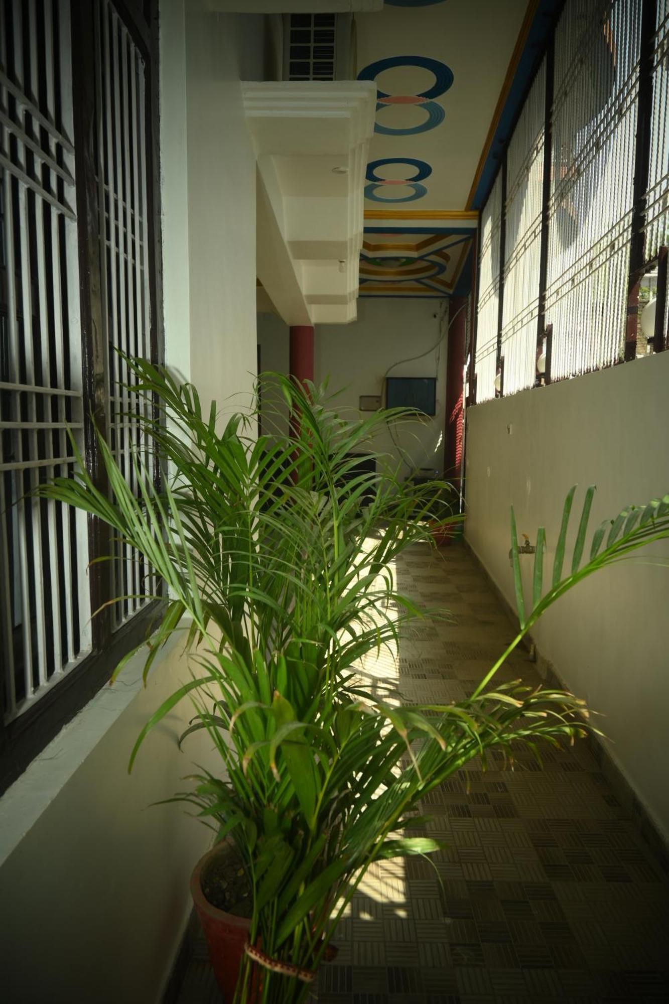 Shri Narayanam Guest House And Home Stay Ayodhya Ngoại thất bức ảnh